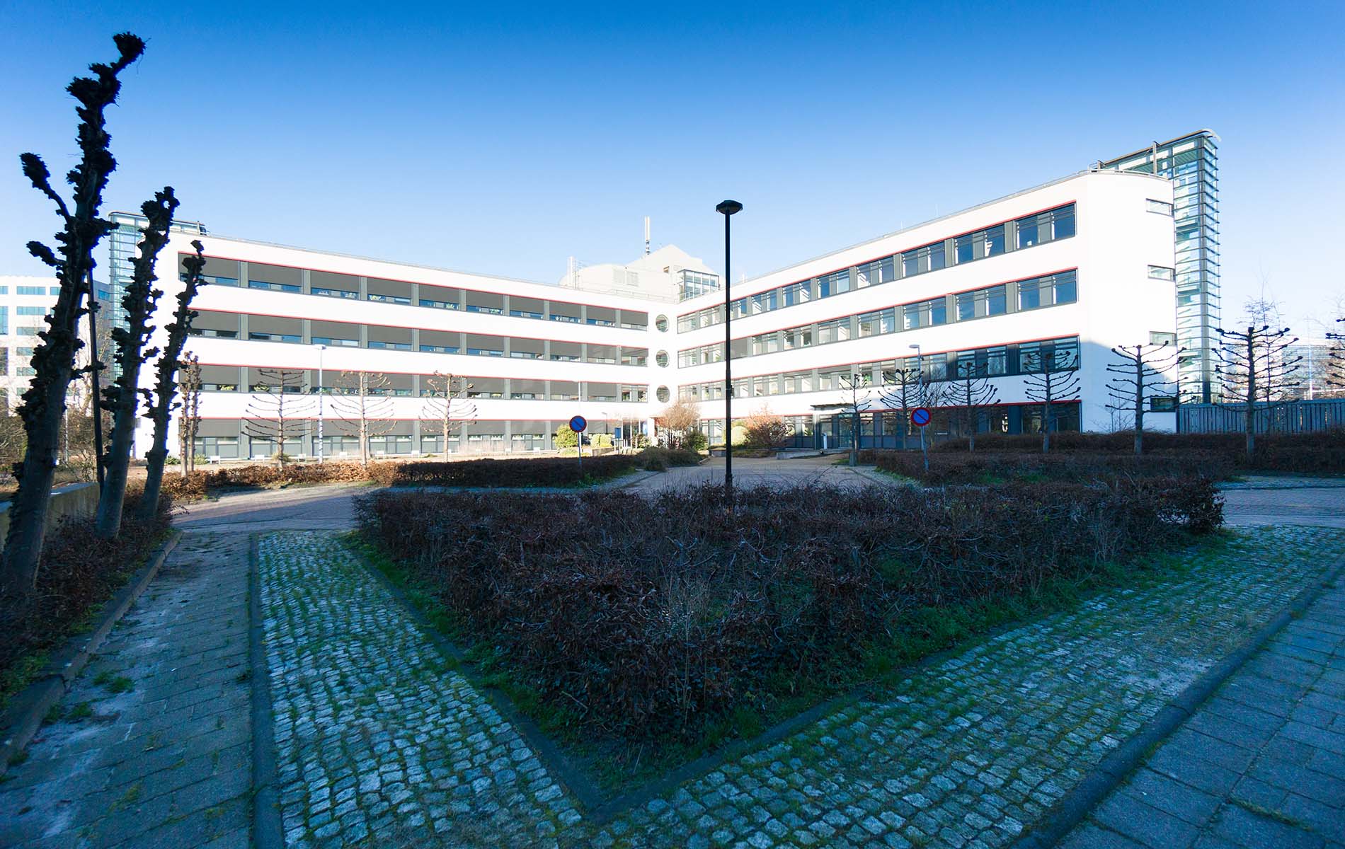 meijer-van-eerden-architectenbureau-verbouwing-kantoorpand-louispasteurlaan-zoetermeer