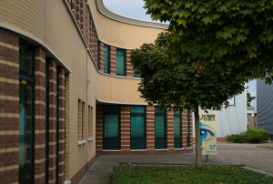 meijer_van_eerden_architectenbureau_kantoorpand_signaalrood_zoetermeer